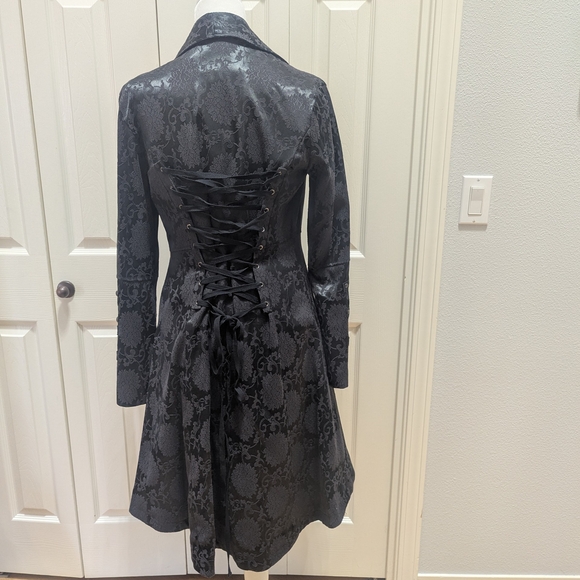 Elegant Black Brocade Women's Coat - Picture 3 of 7
